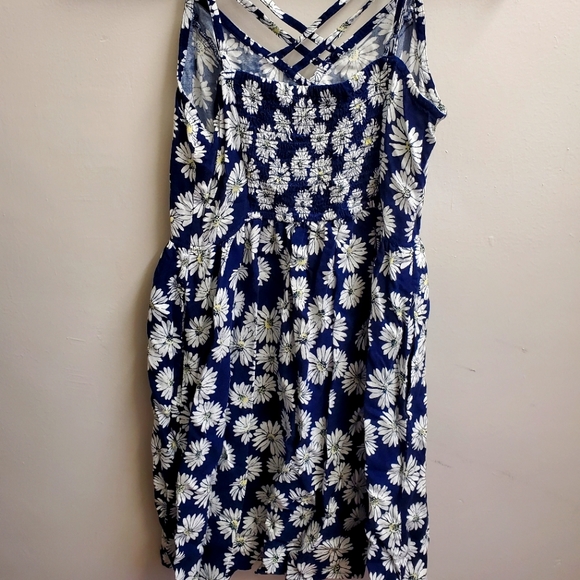 Floral sundress - Picture 3 of 4